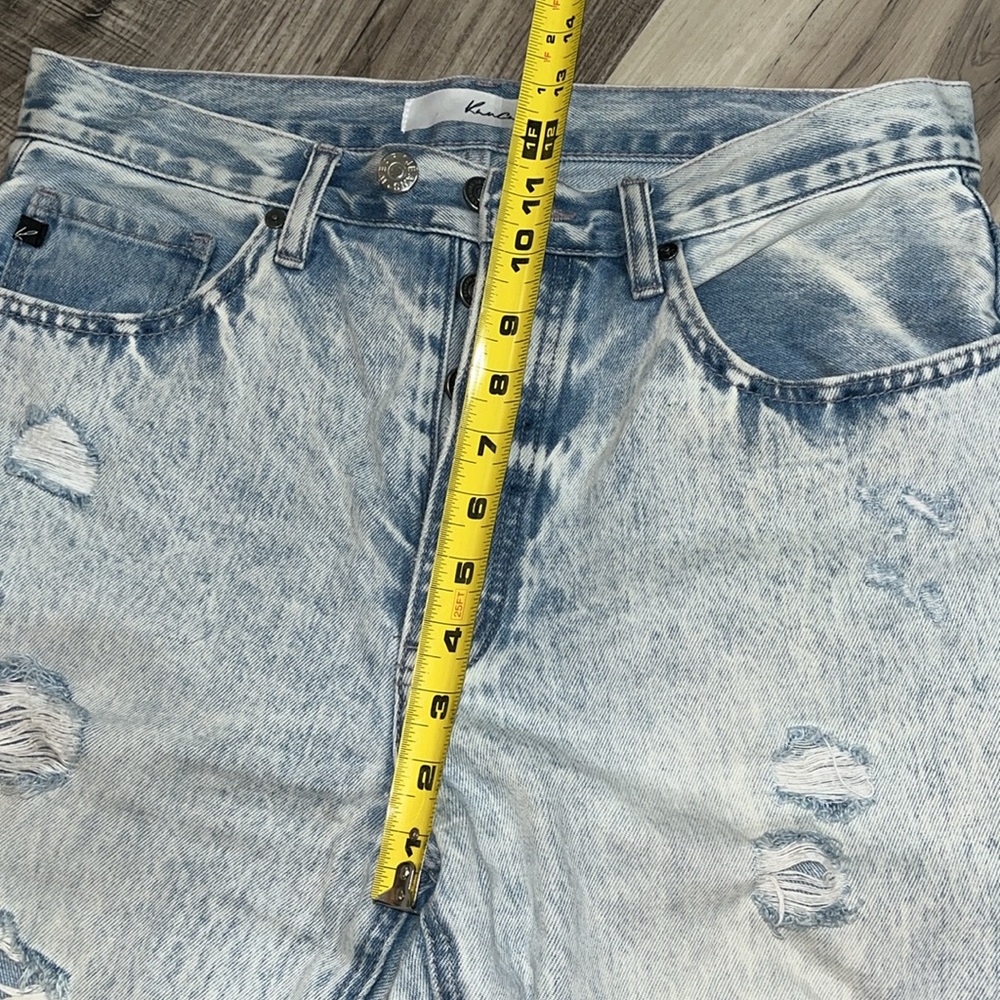 Distressed Jeans - Picture 8 of 9